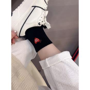 韓國新款愛心刺繡字母經典女短襪