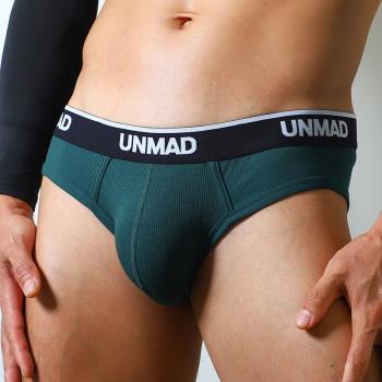 UNMAD彈力透氣運動柔軟三角褲