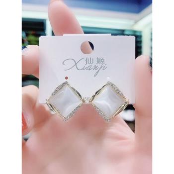 日韓時尚貓眼石正方形925銀耳環