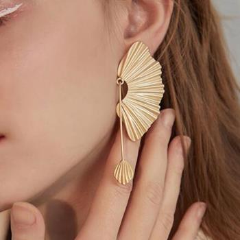 Women retro big fan-shaped earrings leaf earrings 耳墜耳環女