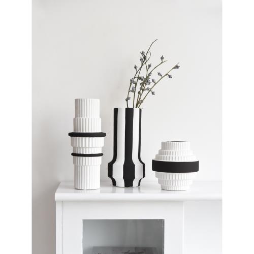 全球購現代北歐簡約高檔黑白藝術花瓶樣板間客廳玄關書房柜架裝飾品擺件