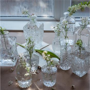 外貿精致復古輕奢浮雕小口徑法式小玻璃花瓶攝影道具水培瓶干花