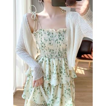 茶歇法式綠色碎花吊帶連衣裙兩件套裝夏季蛋糕裙度假風海邊沙灘裙