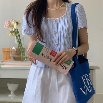 韓國chic夏季新款小清新溫柔甜美少女藍色條紋上衣花邊拼接襯衫女