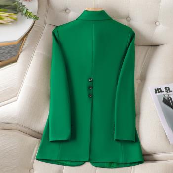 綠色西裝外套女春秋休閑上衣秋裝新款時尚設計感后開叉小西服套裝