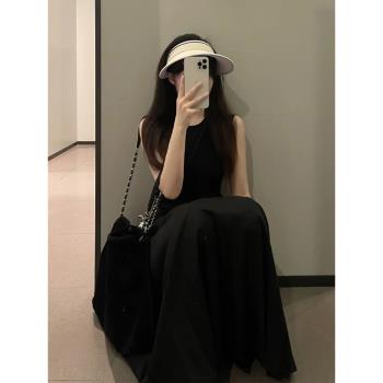 法式黑色背心吊帶連衣裙子女夏季2023新款赫本風收腰顯瘦氣質長裙