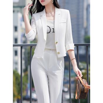 白色短款小西裝外套女夏季薄款中袖職業裝正裝設計感休閑西服套裝