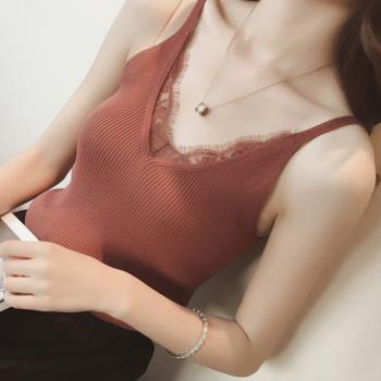 Lace-paneled knitted camisole vest鉤花蕾絲拼接針織吊帶小背心