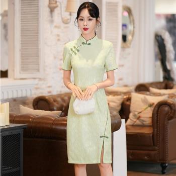 新中式綠色旗袍改良年輕款少女夏季新款日常連衣裙復古風蕾絲裙子