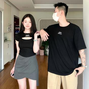 一長一短情侶裝夏裝2023韓版短袖T恤設計感小眾辣妹短款套裝裙子