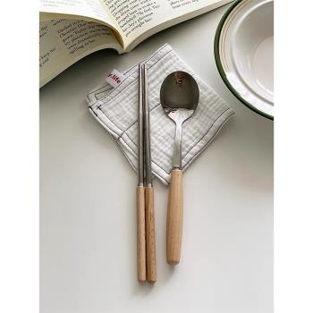 Annie Garden 復古圓柱實木柄筷子刀叉勺子餐具套裝不銹鋼餐具