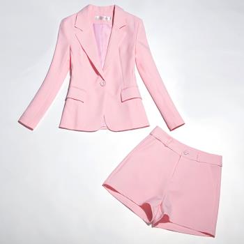 減齡粉色時尚顯高短褲西裝套裝