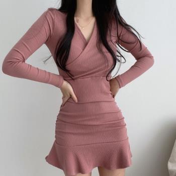 韓國chic秋季減齡復古小眾設計感氣質緊身顯瘦魚尾連衣裙針織短裙
