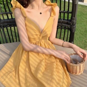三亞海邊拍照衣服度假黃色沙灘裙