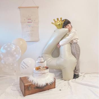 32寸小紅書皇冠數字氣球奶油焦糖色寶寶百日周歲生日派對裝飾布置
