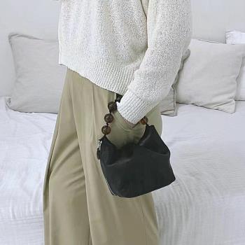 韓國LAMPAS s2821設計師小眾時尚羊皮側開口精致珠珠手提手拎包女