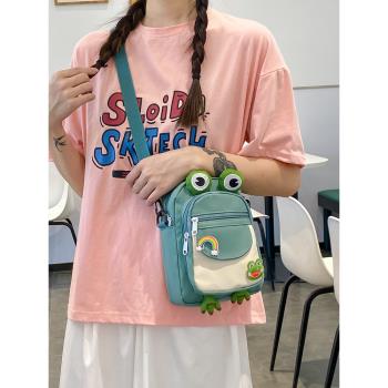 卡通斜挎帆布包包女流行可愛少女單肩包時尚小青蛙挎包學生手機包