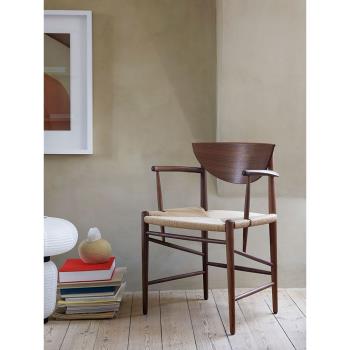 北歐丹麥編繩扶手椅侘寂風極簡餐椅黑色復古休閑靠背椅家用意式椅