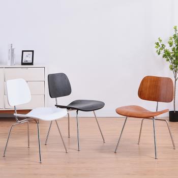 北歐輕奢餐椅現代簡約家用設計師實木靠背椅創意極簡奶茶店咖啡椅