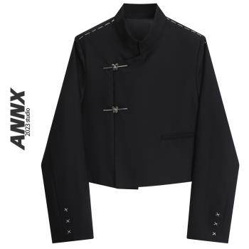 ANNX2023新中式立領短上衣蝴蝶結金屬一字扣黑白撞色走線設計西裝