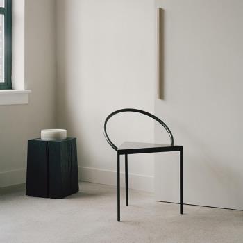 極簡金屬三角餐椅北歐設計師高級銀色椅子現代藝術樣板房輕奢椅子