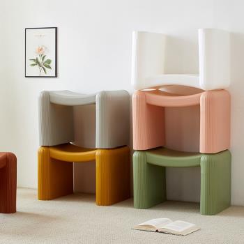 北歐客廳創意板凳家用塑料加厚小凳子簡約ins家居多功能換鞋矮凳