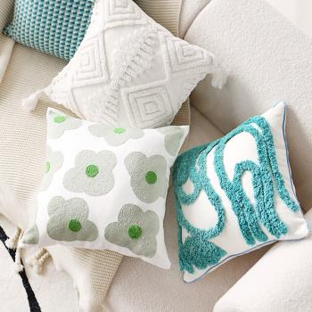 ins風抱枕套綠色可愛雛菊花朵現代靠墊沙發客廳靠枕床上靠背墊