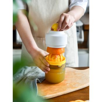 日本手動榨汁機家用榨汁神器壓汁器迷你炸果汁機榨橙子檸檬擠橙汁
