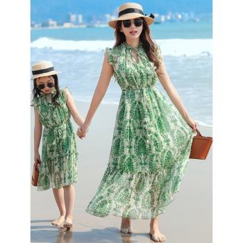 高端母女連衣裙洋氣夏季新款2023親子裝沙灘雪紡長裙顯瘦海邊度假