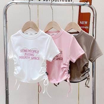 童裝韓版2023女童夏季時尚簡約字母短款T恤兒童洋氣抽繩短袖上衣
