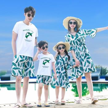 沙灘親子裝情侶夏裝一家三口裝海邊度假四口全家洋氣父子母女套裝