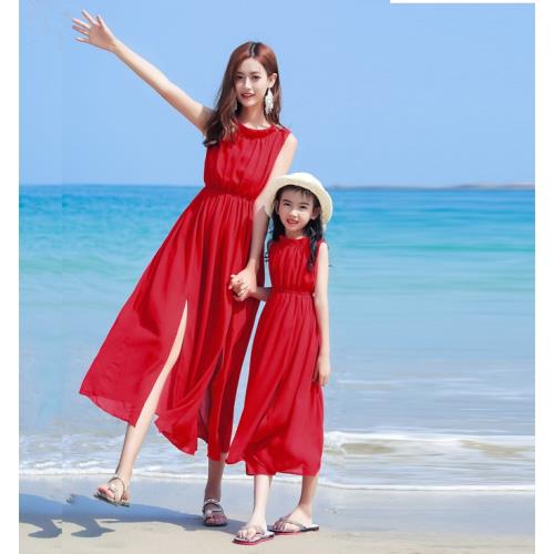 母女連衣裙夏季新款2024潮時尚親子裝中長款沙灘裙度假高級感長裙
