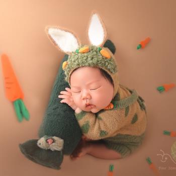 新生兒攝影道具滿月兔子寶寶2023年影樓拍照主題衣服大耳朵兔衣服