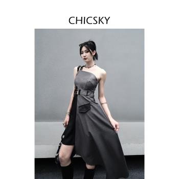 CHICSKY 原創設計感不規則工裝吊帶連衣裙新款女夏鏤空拼接A字裙