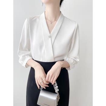 七分袖白色襯衫女士夏季新款設計感小眾職業襯衣法式v領氣質上衣