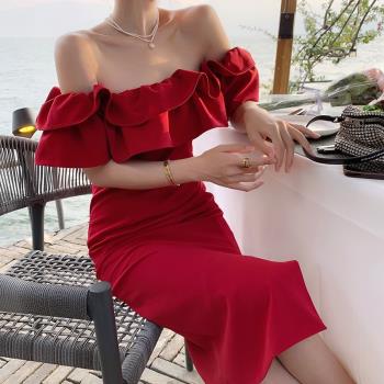 港風一字領露肩連衣裙法式復古小紅裙赫本風洋裝小禮服平時可穿