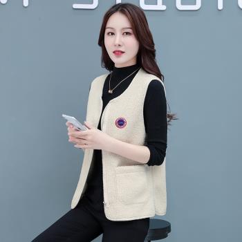 2024秋裝新款時尚媽媽仿羊羔絨馬甲女短款休閑背心外穿中老年馬夾
