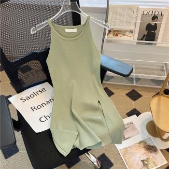 夏季新款小個子法式復古修身顯瘦無袖背心綠色冰絲針織開叉連衣裙