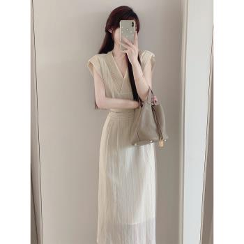 法式獨特v領雪紡無袖連衣裙女夏季高級感超好看修身顯瘦氣質長裙