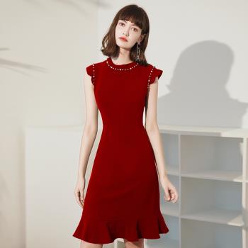 酒紅色新娘小禮服修身訂婚魚尾