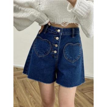 韓國chic夏季鹽系女孩設計感愛心口袋紐扣高腰毛邊牛仔闊腿短褲女