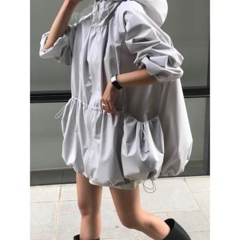 韓國chic小眾慵懶風拉鏈式大口袋連帽抽褶收腰薄款防曬風衣外套女
