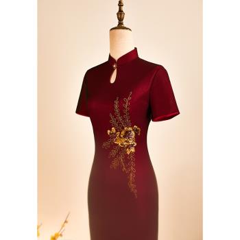 紅色旗袍敬酒服喜婆婆婚宴裝2025新款夏季結婚禮服媽媽高貴年輕女