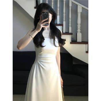 白色吊帶連衣裙女2023夏季新款小個子垂感法式高級感收腰氣質長裙