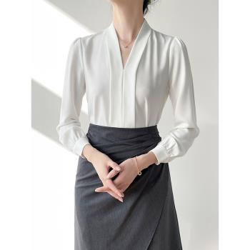 白色雪紡襯衫女長袖設計感小眾面試職業襯衣時尚法式氣質V領上衣
