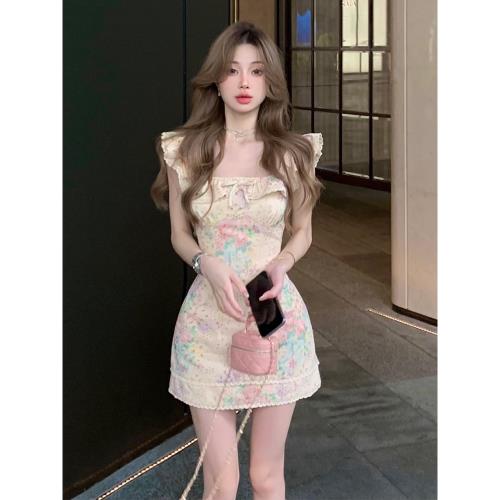 胖mm法式方領重工印花小飛袖連衣裙女夏季大碼高級感收腰包臀短裙