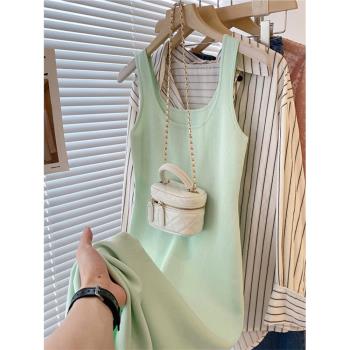 2023夏季新款法式設計感小眾淺綠色吊帶裙簡約時尚百搭絕美連衣裙