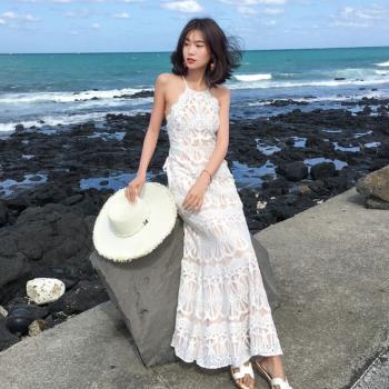 馬爾代夫三亞沙灘裙女夏白色蕾絲露背禮服泰國吊帶連衣裙性感超仙