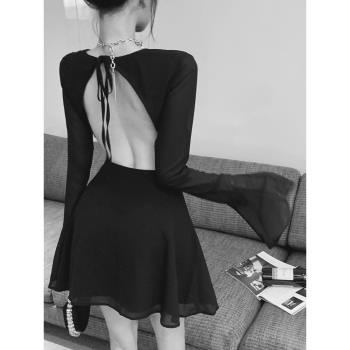 法式辣妹氣質高階性感露背長袖連衣裙女春秋海邊度假禮服小黑裙