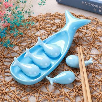 ZAKKA日式陶瓷鯨魚筷子架套裝可愛小鯨魚托盤居家裝飾禮品小擺件